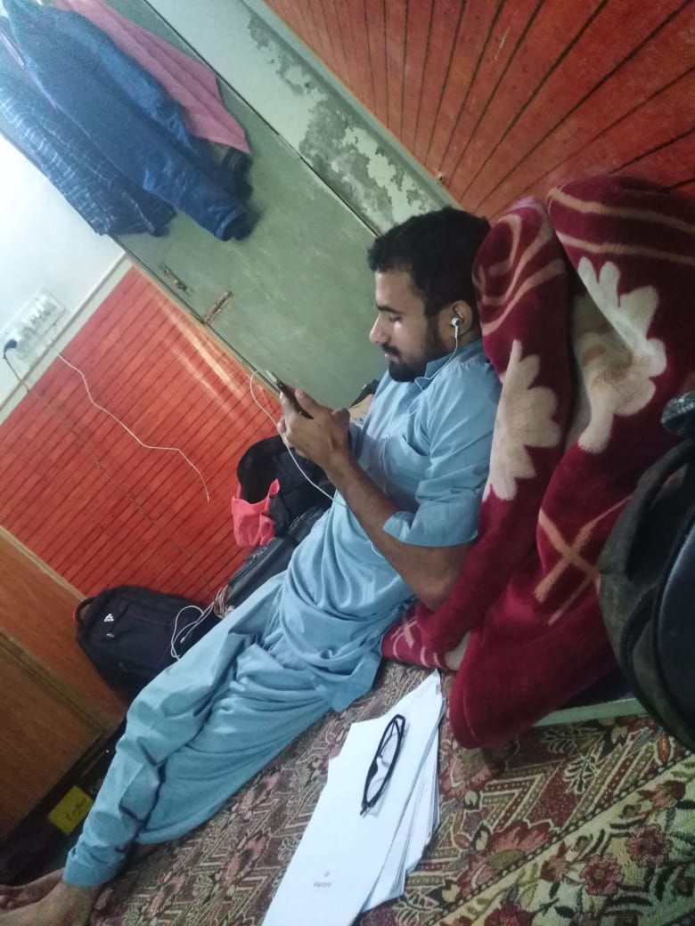 Happy brday kon kahai ga 
<a href="/majid_khattak30/">Abdul Majid. 👍🏼 (Aimon's Birthday)</a>