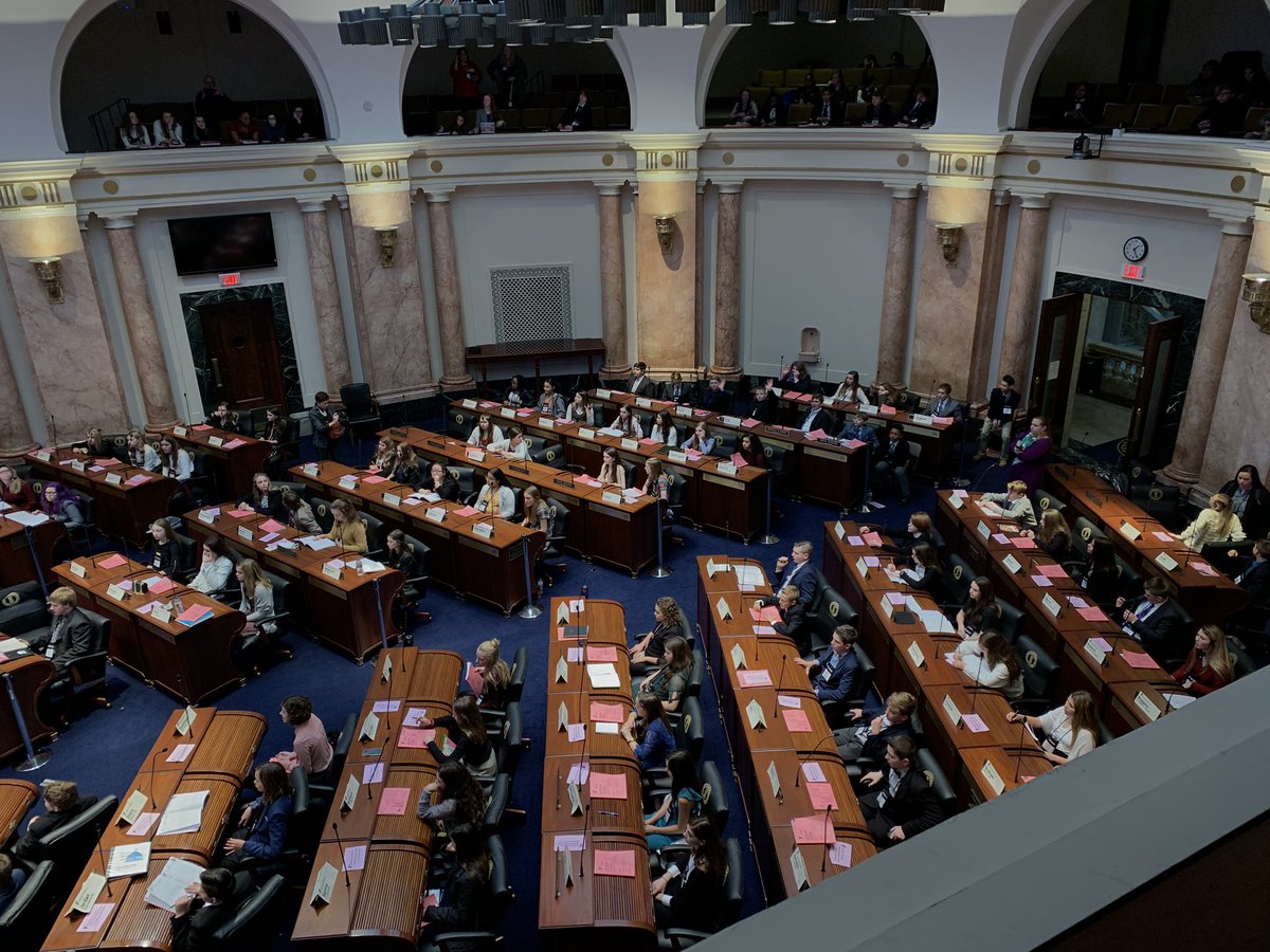KitchenMMS's tweet photo. What an amazing day at the KY Capitol, watching these brilliant future leaders debate and pass meaningful (future) legislation. Democracy in action at the KY Youth Assemby! @AspireKy @KEDC1 #KYA2019 @KYYMCA #StudentY https://t.co/YegybHuOe9