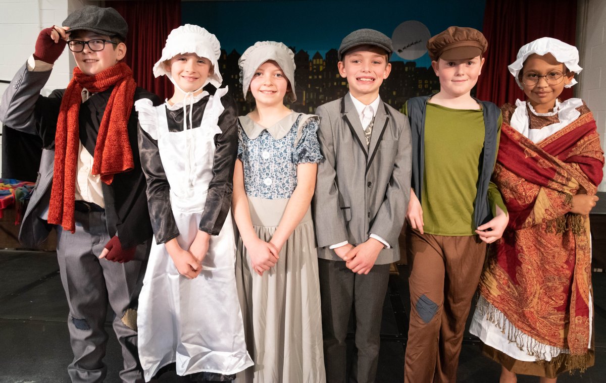 WaverleySchool's tweet photo. Our Christmas Productions @WaverleySchool on Friday were an incredible display of talent and confidence. Our pupils gave us a wonderful sprinkling of Christmas cheer! #ChristmasCountdown #BestInBerkshire #LightsCameraAction #TopPrepSchool #Woky https://t.co/7BXgH0nmKW