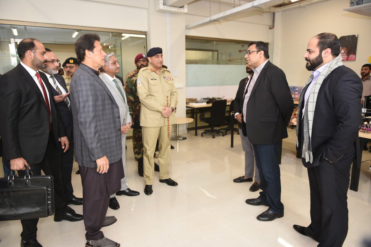 shamylmansoor's tweet image. What started as a 2 man startup at NUST, has grown into a small and medium enterprise entering into its next phase, Alhamdulillah. It was great to present .@learnobots at the launch of NUST Science &amp;amp; Technology Park to PM .@ImranKhanPTI #NSTP #LearnOBots #NUST #entrepreneurship