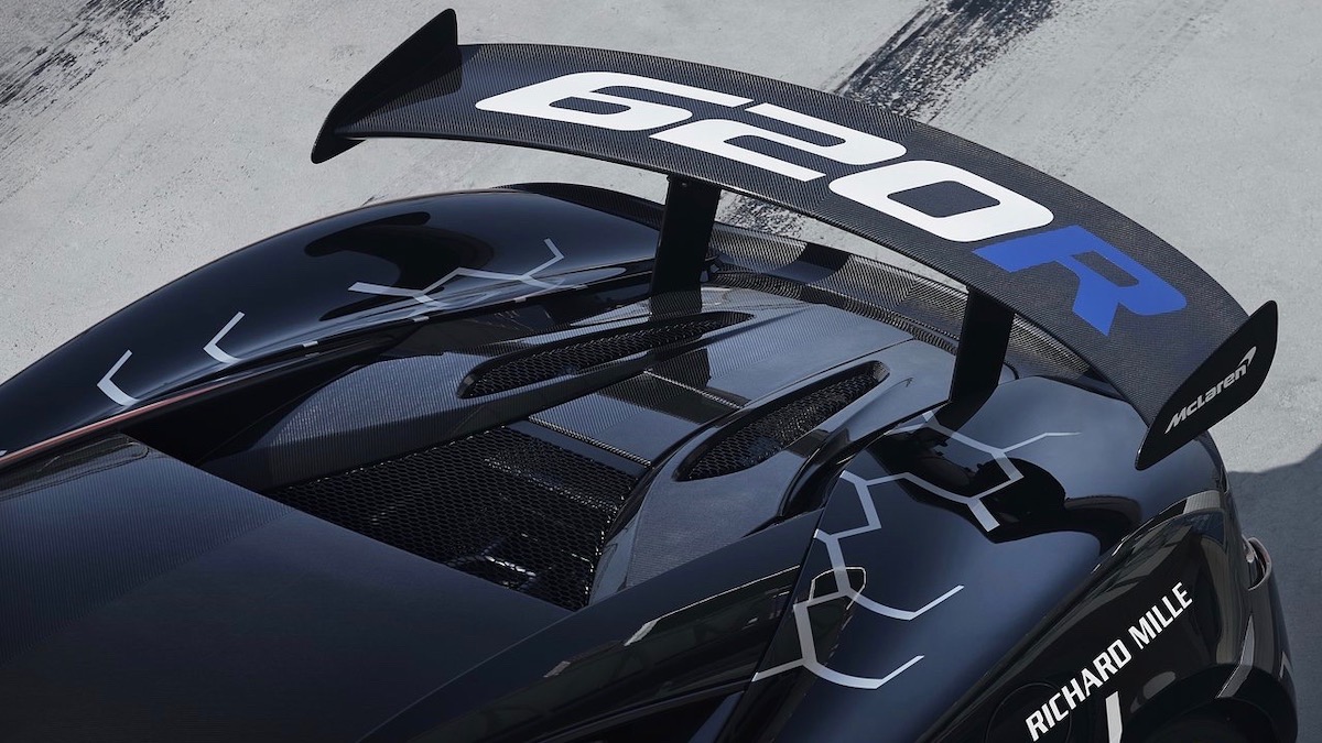 MCLAREN 620R: ГОНОЧНЫЙ СУПЕРКАР С ДОСТУПОМ НА ОБЫЧНЫЕ ДОРОГИ. Двигатель 3.8 V8 с двумя турбинами  620 л.с. (620 Н·м).Будет создано вручную 350 экземпляров с начальной стоимостью 250 000 фунтов стерлингов