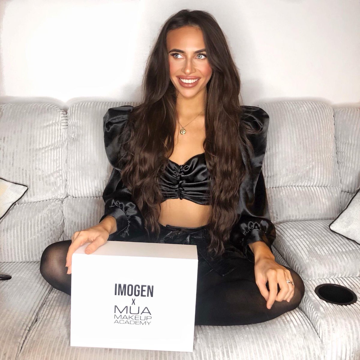 MUAcosmetics's tweet photo. 🚨COMPETITION ALERT🚨

Want to win 1 of 5 @imogenation_ x MUA boxes with @brndbx - filled with 100% vegan and cruelty free MUA goodies? 🌱🐰✨

Head to @imogenation_ 's post to find out how to enter!👀❤️👉https://t.co/BqDugmRnom https://t.co/POiYMQnXky