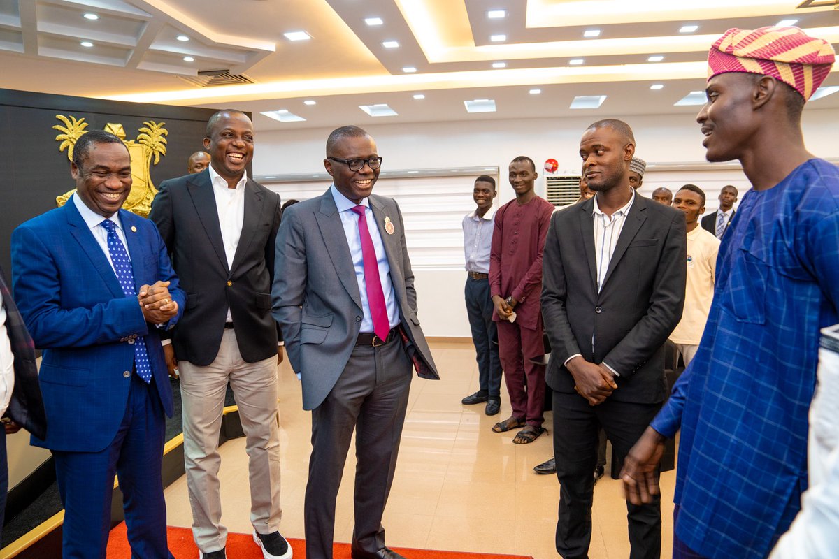 enviupdatelasg's tweet photo. Sanwo-Olu Reveals Plans To Upgrade AOCOED To University.

Lagos State Governor, Mr. @jidesanwoolu, has revealed plans by the State Government to upgrade Adeniran Ogunsanya College of Education to a University of Education. 1/1

#ForAGreaterLagos https://t.co/qLMuaKwafG