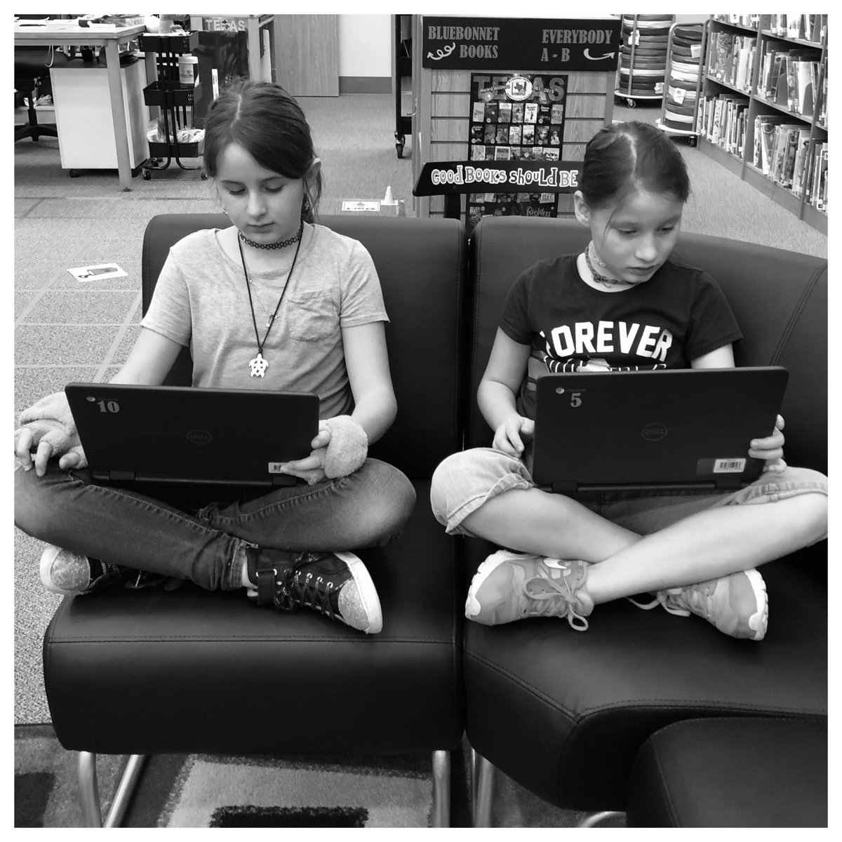 stephbville's tweet image. #girlsthatcode #hourofcode #1LISD #LISDcodes #storyofmason @LeanderISD_Lib
