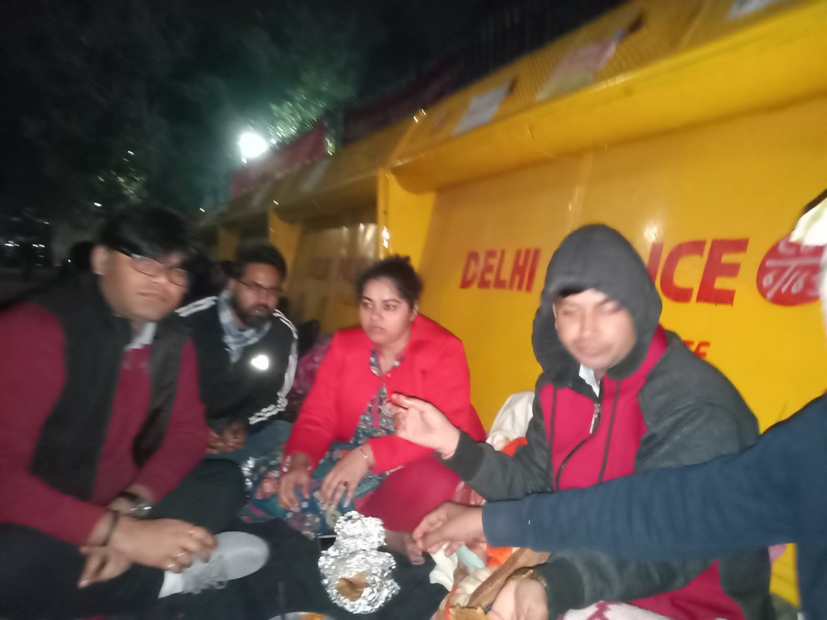 DducDelhi's tweet image. 7th Day and Night Protest by Delhi University Teachers 
#onetimeregulation4AbsorptionofDUADHOC 
#OneTimeRegulationForAbsorption 
@ugc_india 
@HRDMinistry 
@subrahyd 
@DrRPNishank 
@PMOIndia 
@DcpNorthDelhi 
@ndtvindia 
@Delhiuniversit 
@