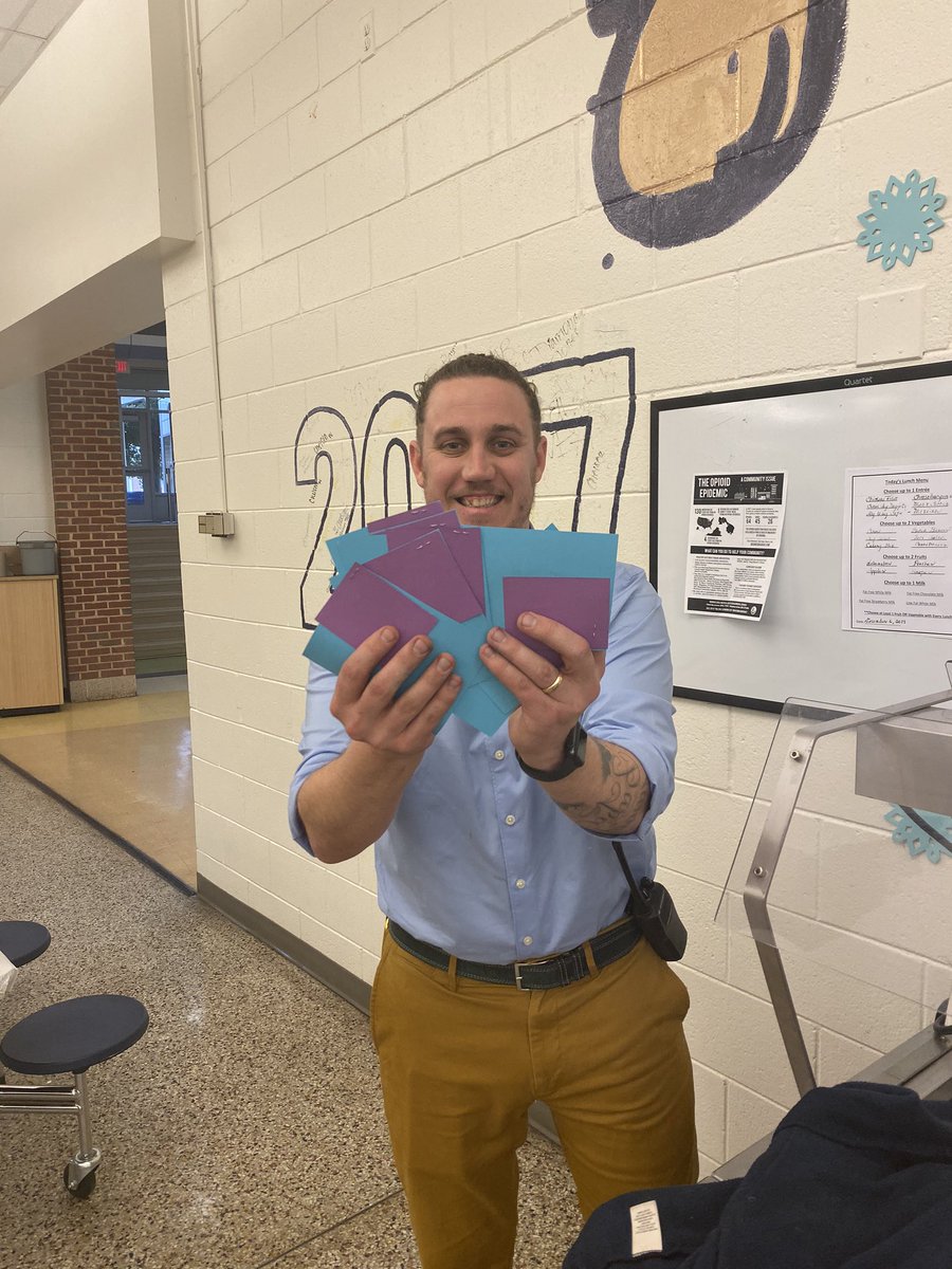 Thanks to @CalderVHS for having students write thank you notes for EVERY staffulty member!