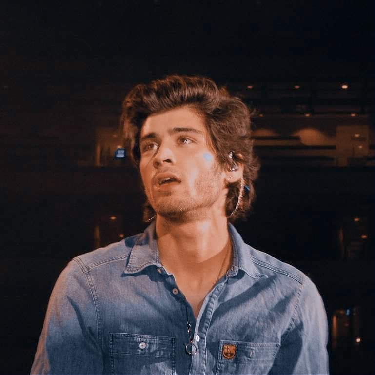 zmtilos's tweet photo. Zayn malik, my living flynn rider https://t.co/aAhjKNiZ5r