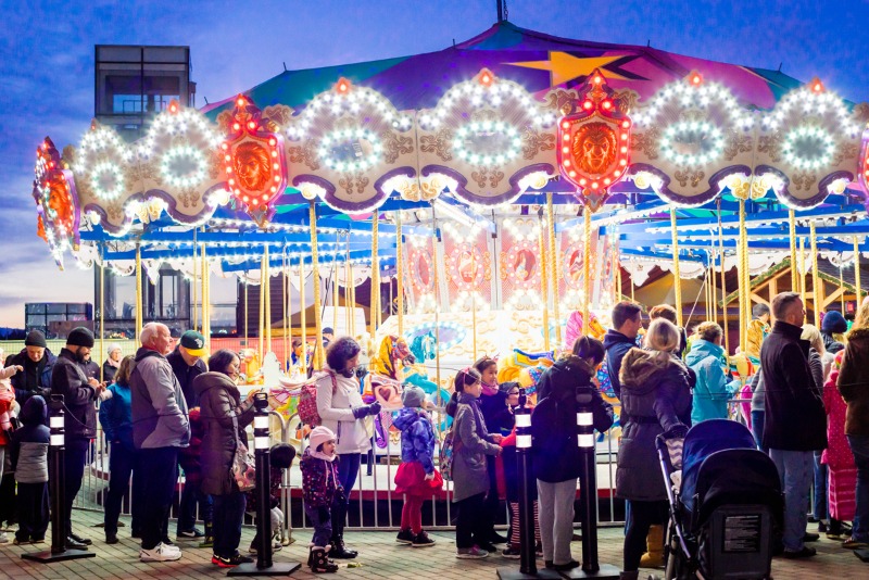 familyfunyvr's tweet photo. ⚡️Flash Giveaway!⚡️
Want to visit the @VanChristmas Market? We are giving away FOUR season passes. 
🎄Like this post
🎄Share this post
🎄Use the contest form in the article to earn more entries.
https://t.co/xVNiOfTtXf https://t.co/TnNz6vDbl9