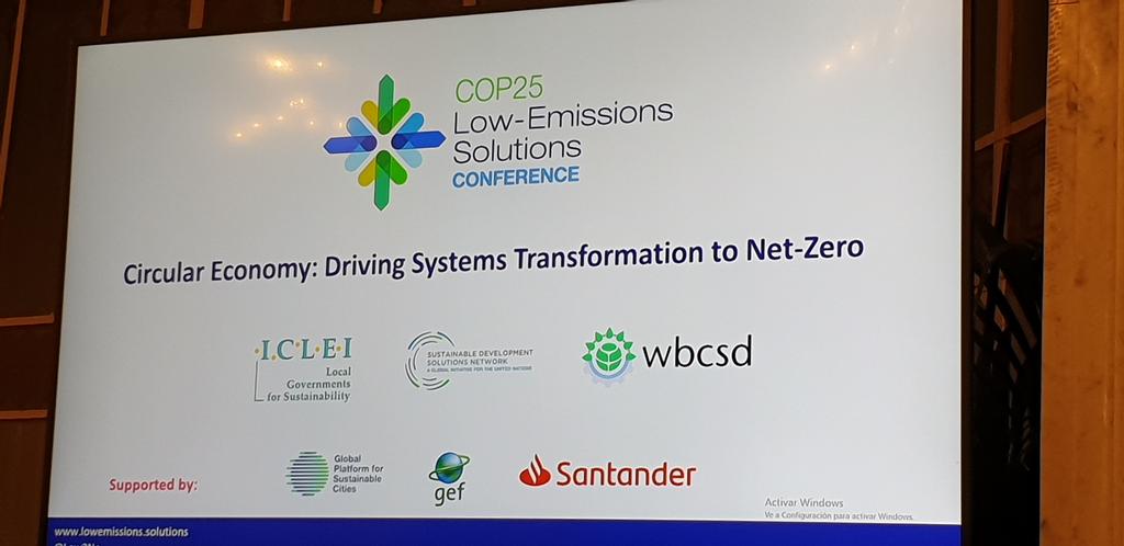 ClaudeLorea's tweet image. And finishing the day with the @Low2No dinner debating #circulareconomy #driving #systemtransformation to #netzero 

#foodforthoughts to feed in 
#TimeForAction #TiempoDeActuar 
#COP25