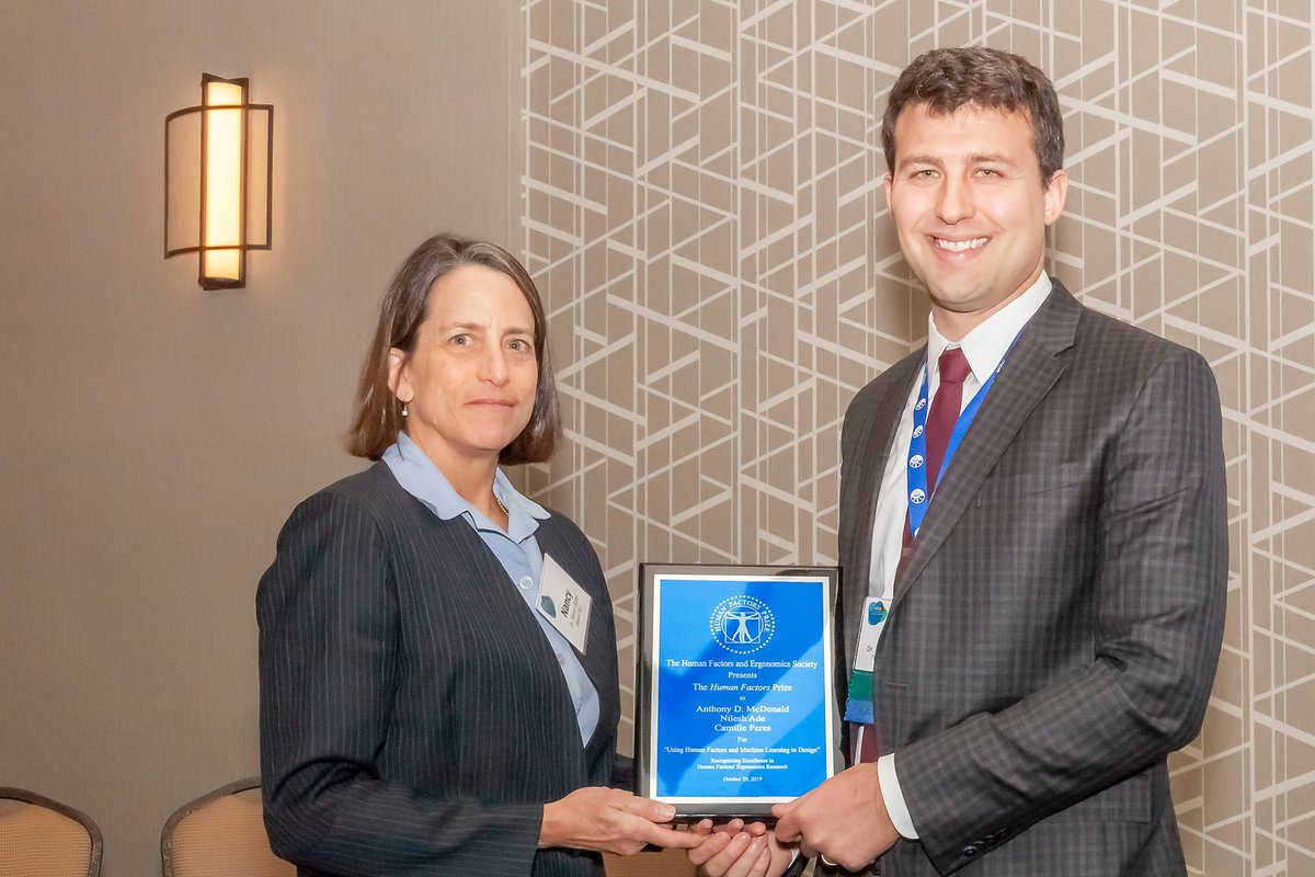 hfml_lab's tweet photo. Some belated but exciting news, Dr. McDonald, @scamilleperes, and Nilesh Ade were awarded the 2019 Human Factors Prize for Excellence in Human Factors Research (photo credit Sabershots Photography)! https://t.co/JJmqCYLvQb