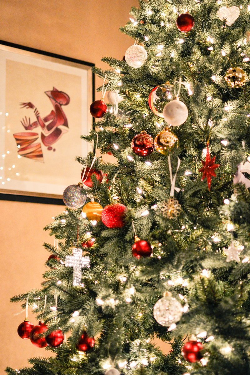 ComfifyHQ's tweet image. It's beginning to look a lot like Christmas! 🎄⁠
Is your home ready for Christmas?⁠
📷 by Evelyn on Unsplash!⁠

#Comfification
#ChristmasDecor
#ChristmasTreeDecoration
#ChristmasTree
#Christmas