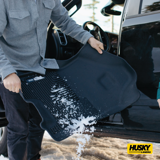 Did your weekend adventures leave your floor liners messy? Don't worry, we've got ya covered. Our floor liners eaaaaaasy to clean. Just yank, dump, wash and replace. Wa-lah - good as new ✨