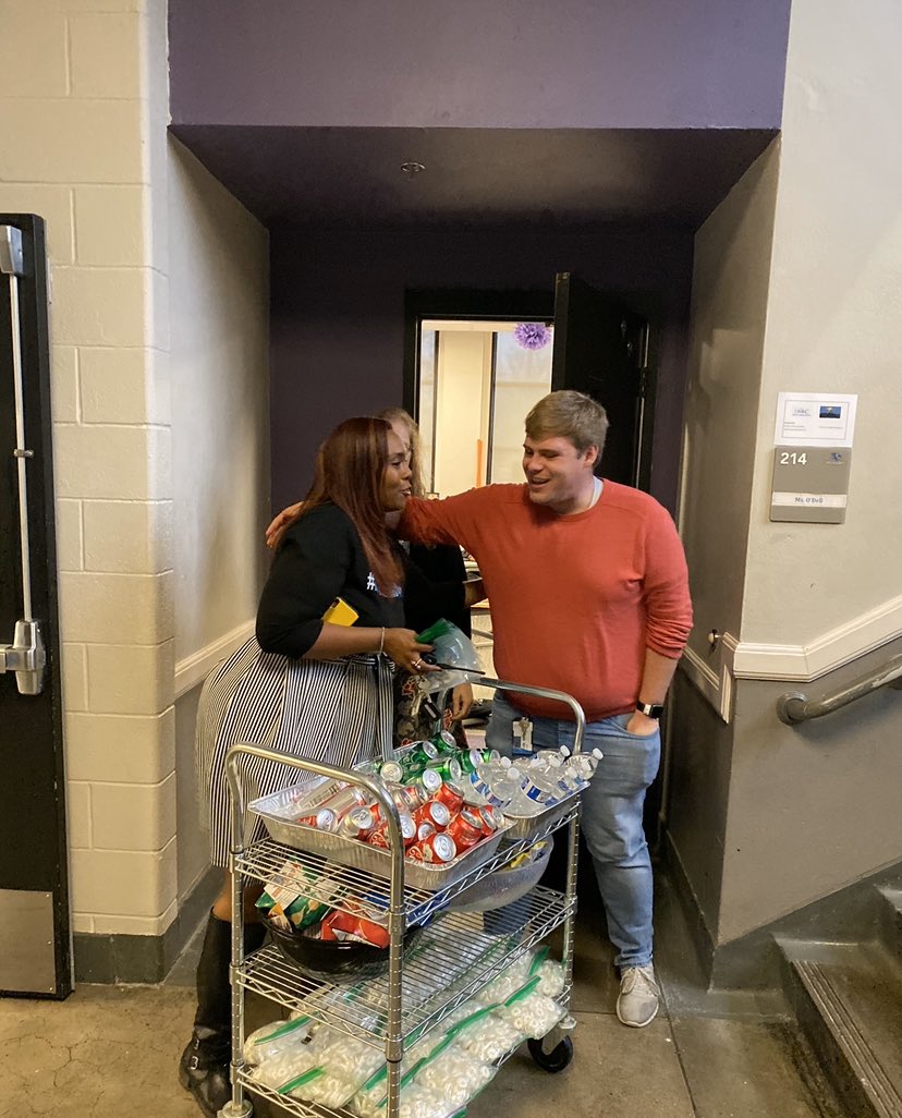 lexiwilk0528's tweet photo. Teachers facilitate thinking, engage minds, listen to questions, encourage risk, support struggle, cultivate dream and everyday learn to how to be better teachers. So today we the admin team show them appreciation for all they do!!!! @KCPS_CentralMS @kcpublicschools https://t.co/vlnAdwbVU7