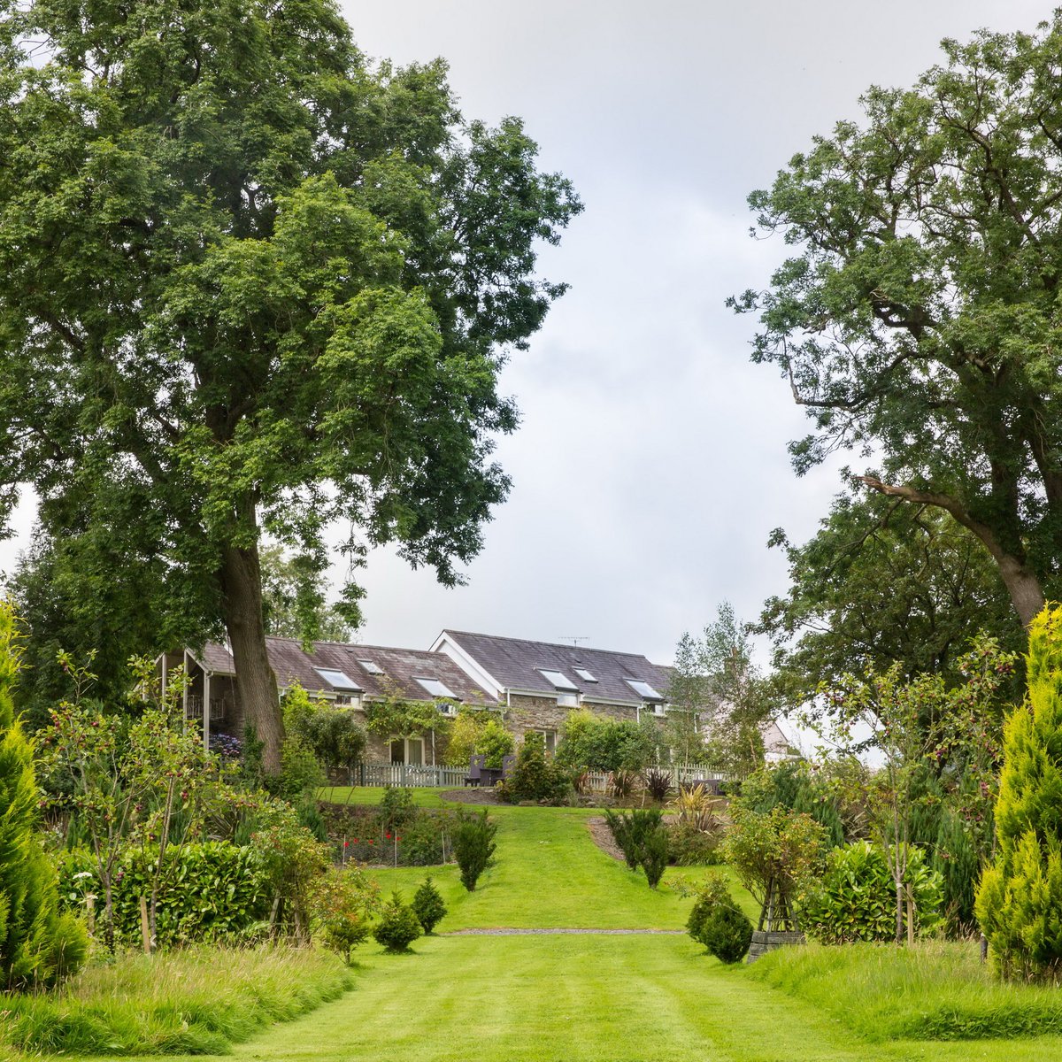 Rarebits's tweet photo. Special Offers at @penbontbren, Cardigan Bay.

✨ 3 nights in a luxury suite, with breakfast, only £270 (usually £405) ✨

✨ 2 nights in a luxury suite with breakfast for only £189 (usually £270) ✨

Get more information: https://t.co/zRVQSrgz1D

#GreatLittlePlaces https://t.co/EGmi94Dku8