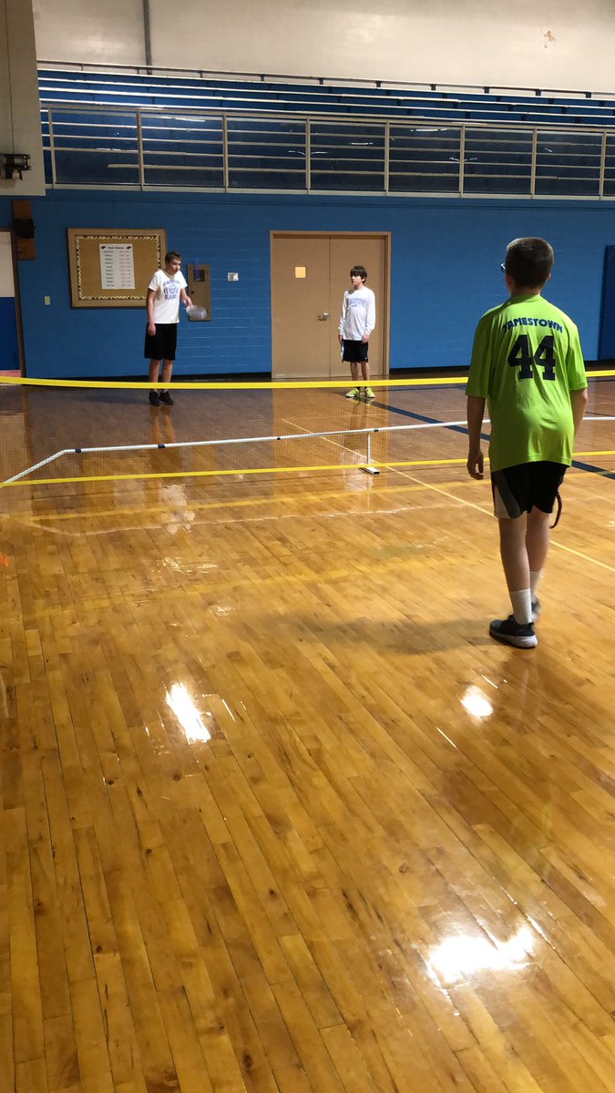 brandi_harty's tweet photo. Pickleball is so much fun to teach and watch. JMS PE students are playing doubles and cooperating together to create a great learning atmosphere. #jmsengaged #rollingmonday https://t.co/DxFKtTX7x4