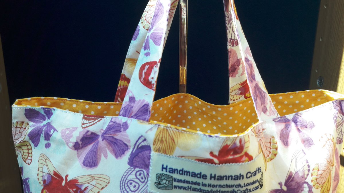 HandmadeHannah1's tweet photo. We #LOVE this #bag! ONLY £6.99 + FREE POSTAGE! Buy here https://t.co/kqw3nj7HiE
#Hornchurch #London #Handmade #HandmadeWithLove #Crafty #Crafter #Maker #MakersGonnaMake #Sewing #WeLoveSewing #Commissions #Christmas #GiftIdea #Gift #Present https://t.co/wDKrriE36W