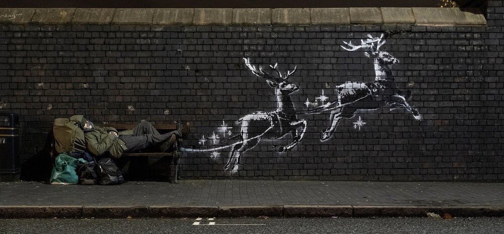 ValentinaVeltro's tweet photo. Sono anni che amo questo uomo.

Immenso Banksy, ennesima volta. ❤️ https://t.co/cSqmwGlxHs