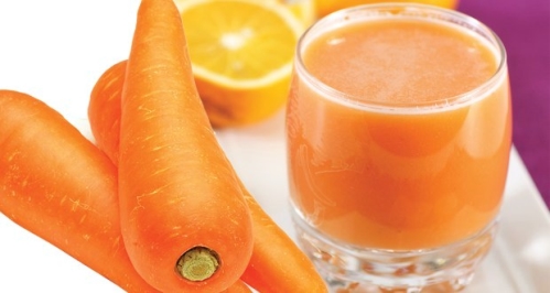 Carrot, Mango And Herb Detox Smoothie j.mp/2xSnDk4