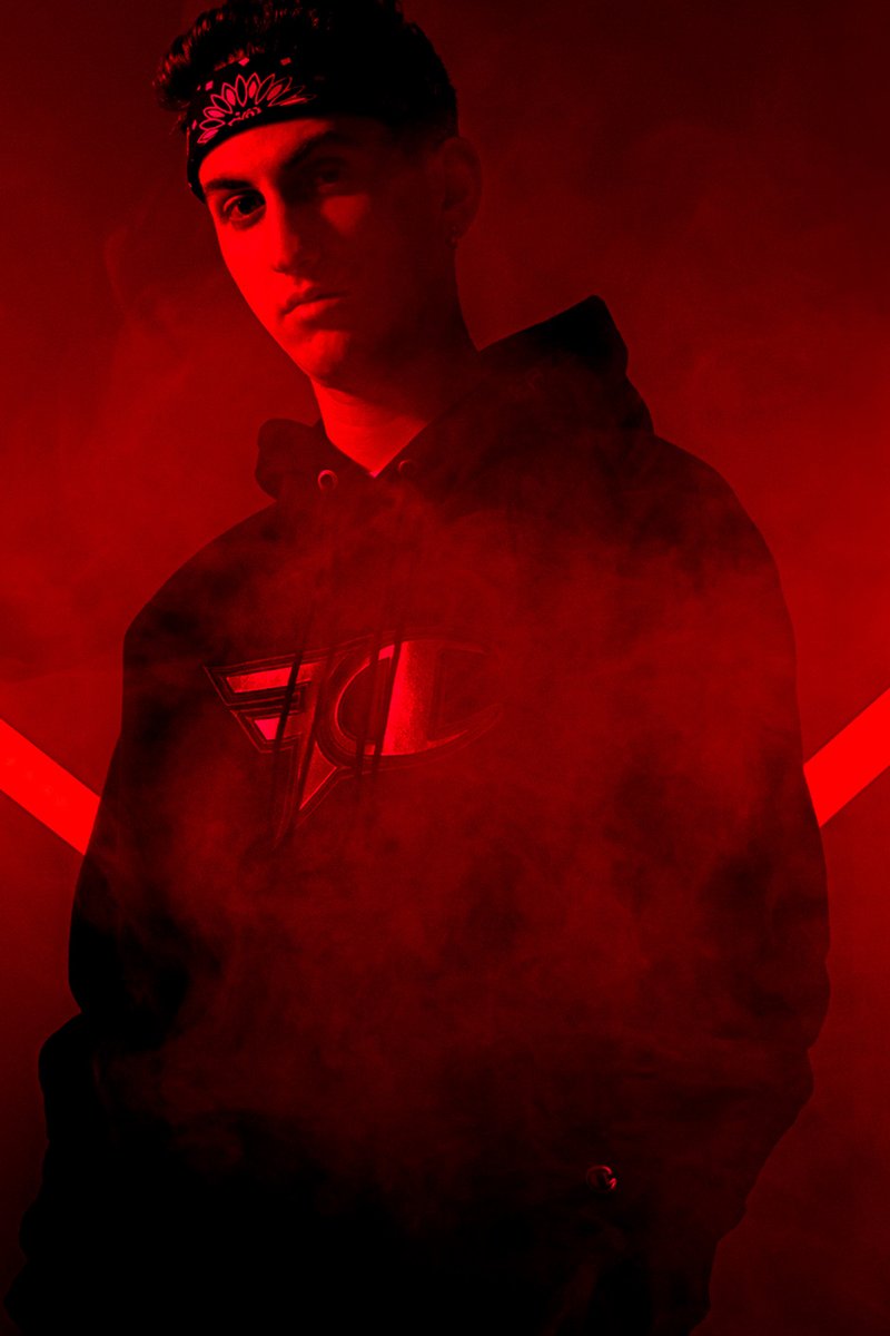 FaZeClan's tweet image. FaZe Clan by @ChampionUSA, the Capsule Collection
Available this Wednesday, December 11th

#FaZeUp
