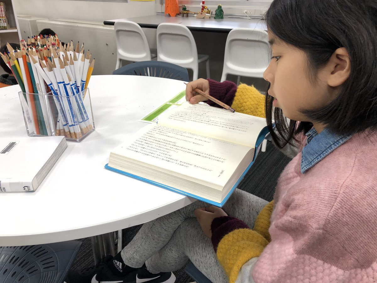 asijMachidori's tweet photo. #G4JPclass students enjoyed reading in #ESLibrary where students explore books. Thank you for all great books! https://t.co/PREFrC0Tov