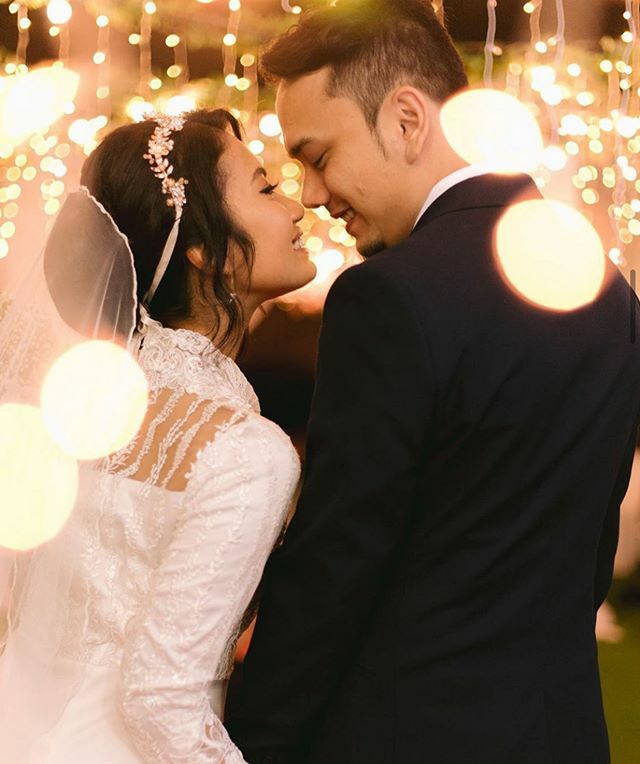 MWG_MY's tweet photo. Ain’t nobody but you. Photographed by @izzka.co ✨ #repost #malayweddingguide #newlyweds  #weddingphotography #wedding https://t.co/SRV38U7adY https://t.co/ieWz6StSQC