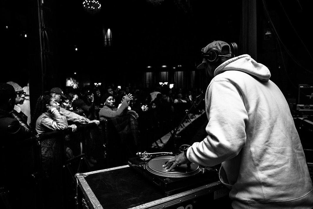 djbigreeks's tweet photo. a week of tour left, it’s crazy that these cities keep getting better!
our last few cities this week below!
Orlando [December 11]
Miami [December 12]
Jacksonville [December 13]
New Orleans [December 15] 
Houston [December 21]
📸: @chotimothy 
#theivorytour #thewaxaholics https://t.co/paQpQou9vk