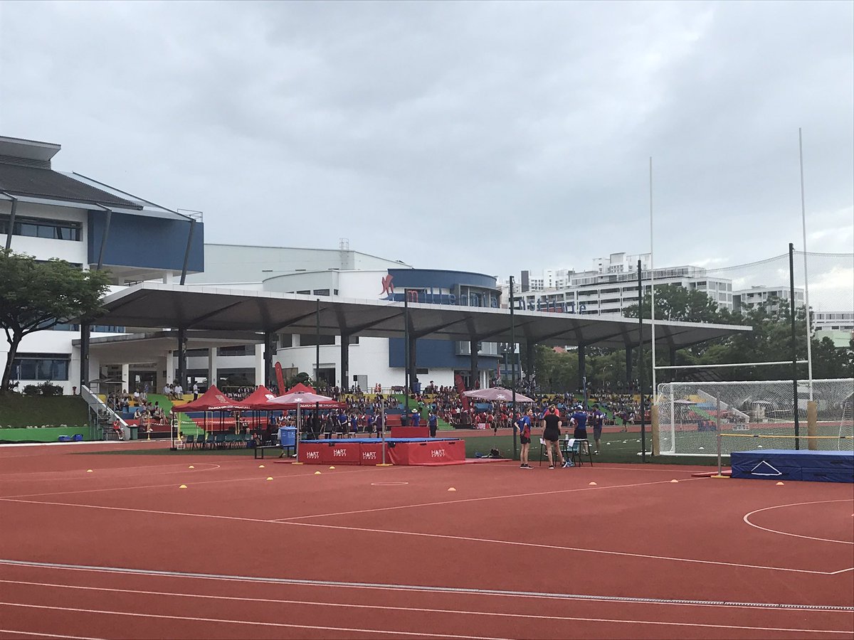 HeadDulwichSG's tweet photo. Perfect weather for the Y7/8 sports day. Great way to conclude the Michaelmas Term #DCSG #teamdulwich #shackleton #mandela #earhart #Lee https://t.co/EpXx1vio6R