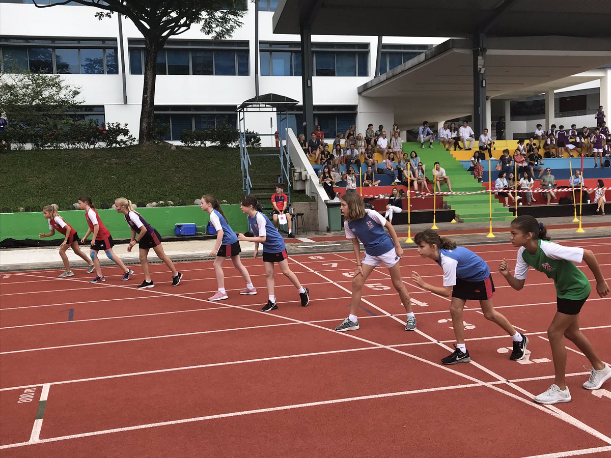 HeadDulwichSG's tweet photo. Perfect weather for the Y7/8 sports day. Great way to conclude the Michaelmas Term #DCSG #teamdulwich #shackleton #mandela #earhart #Lee https://t.co/EpXx1vio6R