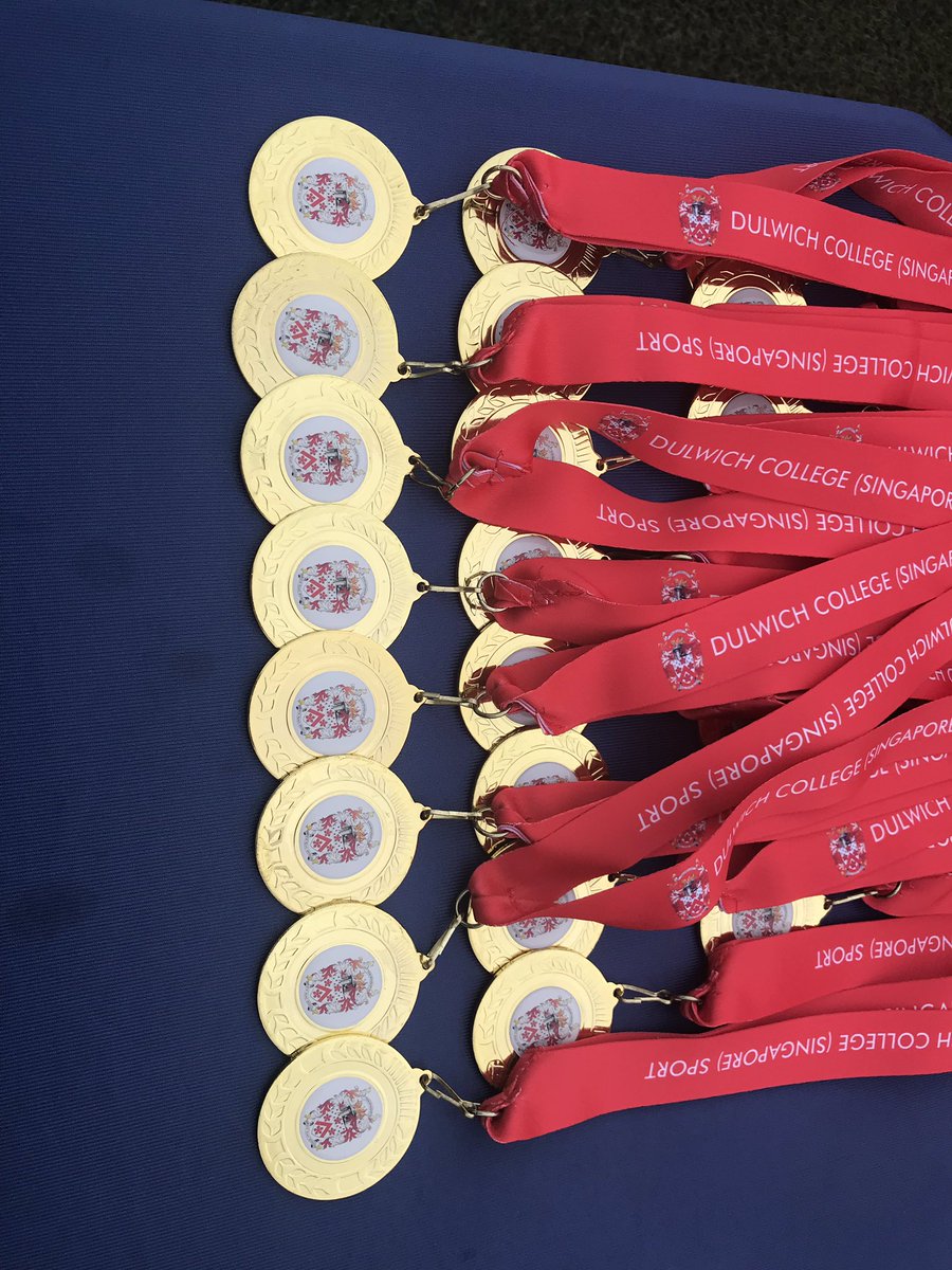 HeadDulwichSG's tweet photo. Perfect weather for the Y7/8 sports day. Great way to conclude the Michaelmas Term #DCSG #teamdulwich #shackleton #mandela #earhart #Lee https://t.co/EpXx1vio6R