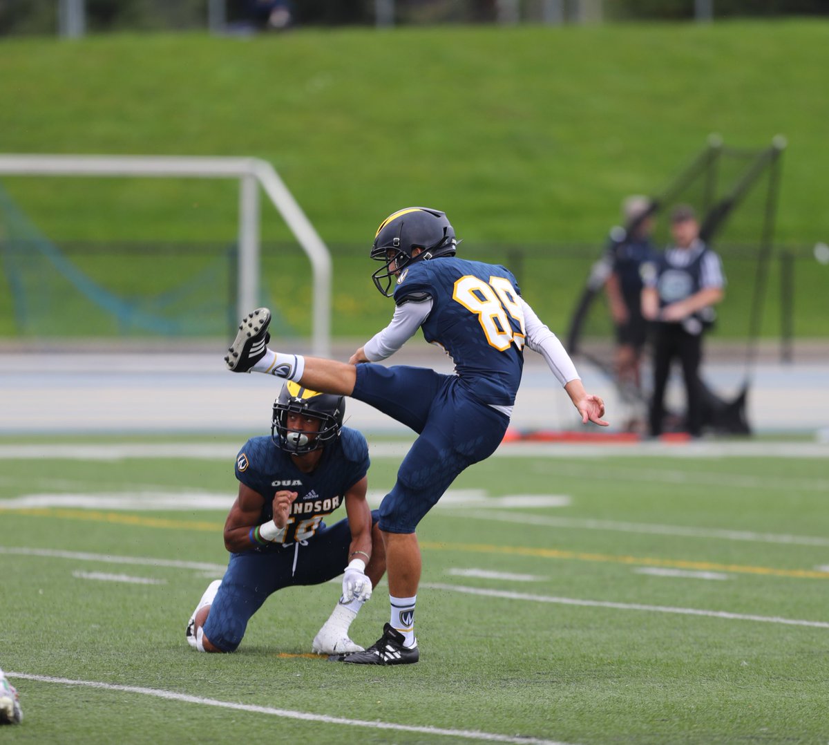 UWLancerFB's tweet photo. Here’s to kicking off Exam SZN the right way! #HitThe📚 #bluecollargoldswagger🔹🔸 https://t.co/gM7eAzMRpy