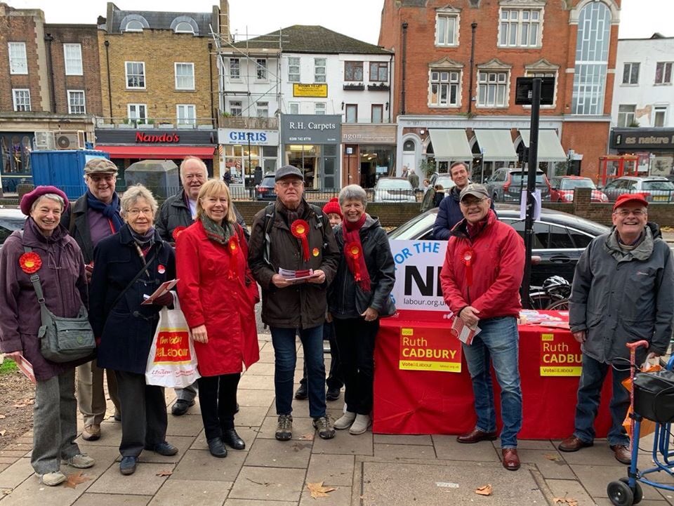 exCllr_Mukesh's tweet photo. A vote for @RuthCadbury & @UKLabour is a vote for hope for the #communities of #Brentford & #Isleworth🌹
Please #voteRuth and let her serve the #community she has supported as a #Councillor & re-elect as it’s #MP her whole life.
#VoteLabour12December https://t.co/4N7YIAwDbO