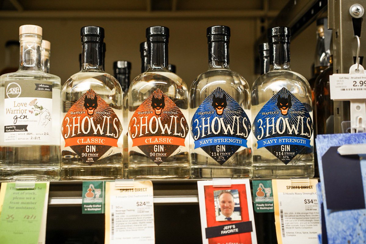 Remember to buy local this year when it comes to your holiday #booze! You can stock up on all of your #3Howls favorites @totalwine! 🥃🍸✨