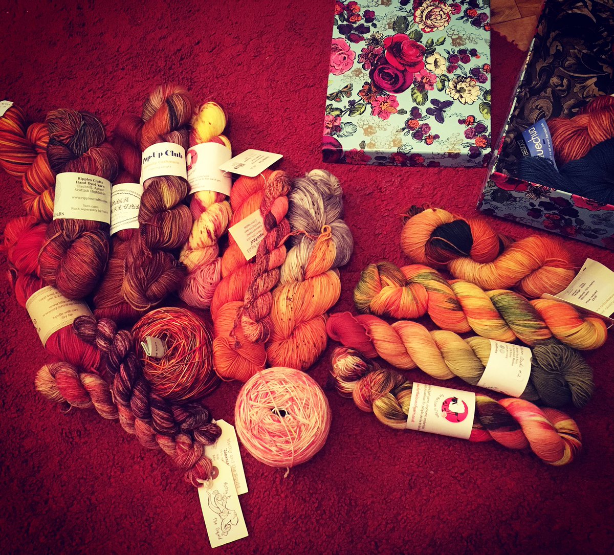 CharleesAunt's tweet photo. Checking out my single skein stash to see if any of it will go together... no problem there 😉 and this is just a fraction of my stash 🤦🏻♀️ #yarnaholic #eweandyarn #wool #yarn #knitnowmagazine https://t.co/w34LiXqcqy