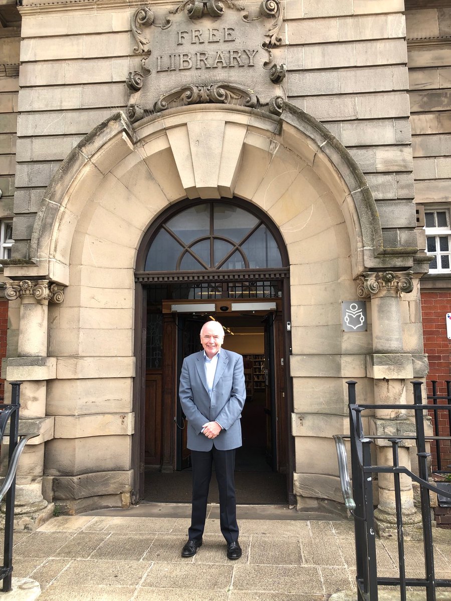 JackDromeyMP's tweet photo. Local libraries all over the country closed by #Tory cuts. Not in #Erdington. Outside #Erdington Library, kept open by the ⁦@UKLabour⁩ Council. And with community support Castle Vale and Perry Common Libraries saved from closure ⁦ https://t.co/usGjThbYzz