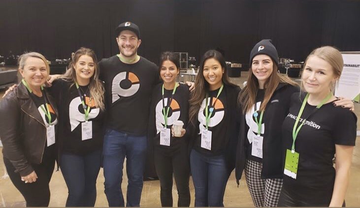 Ignition_Mary's tweet photo. The ladies &amp; @guy_pearson #QBConnect @ignitionapp #practiceignition #PI https://t.co/PbRAm23ofY