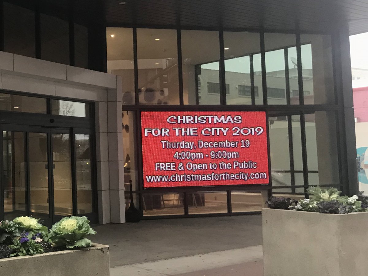 chuckspong's tweet photo. Always gets a little more real when the @TwinCityQuarter signage goes up for @christmas4city!!
#cftc2019 https://t.co/qyz7T9NGdY