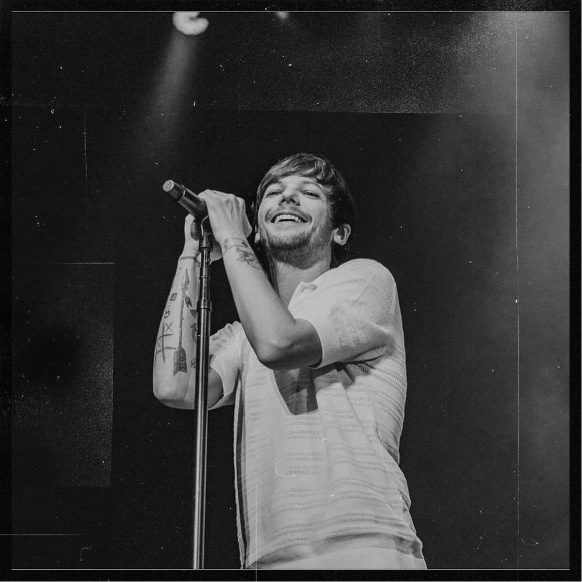 105 days to goI hope people will recognise Louis as Louis Tomlinson rather than Louis from 1D (this goes for all the lads, they deserve to be recognised on their own - they’ve been working so hard)2020 - Louis will shine brighter!! His first ever album/tour is on da way!!