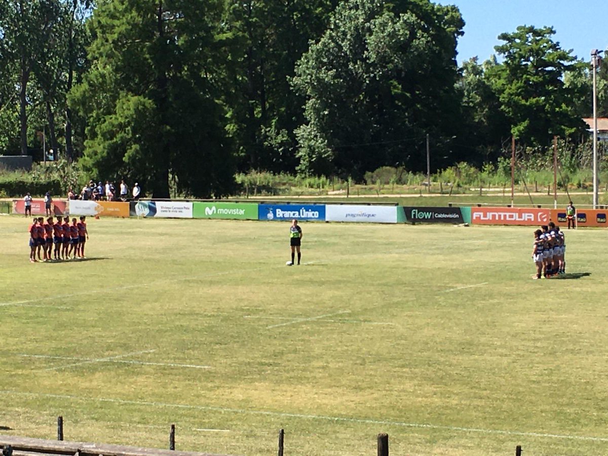 ReferatoURU's tweet photo. Este sábado se disputó el seven de @CarrascoPolo y representados por nuestra Referee @camicamiiz Camila Cabrera se llevó a cabo un minuto de silencio por las 19 víctimas en lo que va de este 2019.
#conciencia #duelonacional https://t.co/VXJUVHnuuX