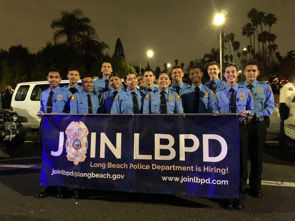 LBPD's tweet image. It takes a village 🎄🚔🎅  Some of us walked the #BelmontShore Christmas Parade, some of us did some recruiting, and some us protected the route so you can enjoy all the holiday cheer our City has to offer! #LBPDCares #JoinLBPD #LBPD #LongBeach