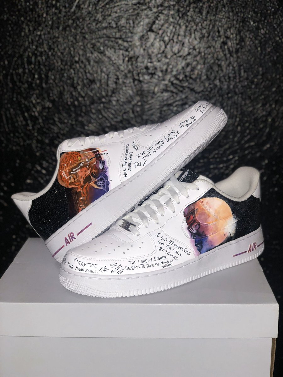 KINGED___'s tweet photo. Huge shoutout to my boy @D00M99 for getting me these dope ass @KidCudi customs 🥶🥶🔥��� https://t.co/WN91LviSVe
