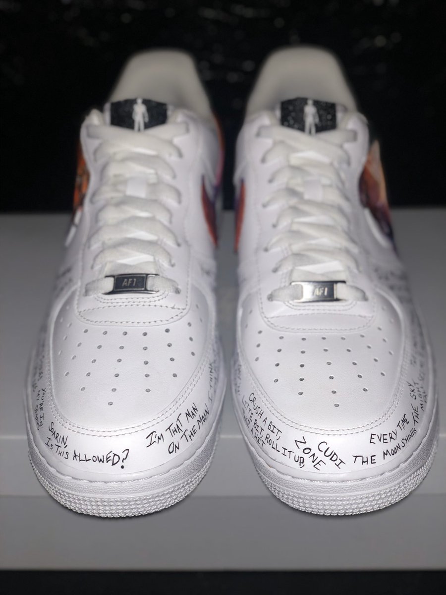 KINGED___'s tweet photo. Huge shoutout to my boy @D00M99 for getting me these dope ass @KidCudi customs 🥶🥶🔥��� https://t.co/WN91LviSVe