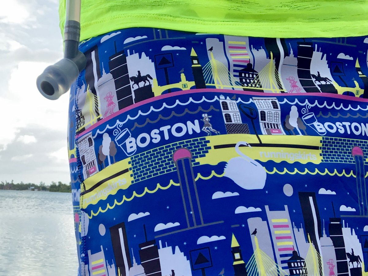 jenrunswithdogs's tweet photo. Am I so excited about running the @bostonmarathon that I bought myself some new gear? YES I AM!! https://t.co/eqFc0BbTXC