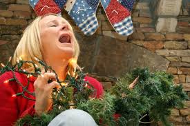 CHRISTMAS STORAGE! CAN THIS MESS BE SAVED?! artificialplantsandtrees.com/articles/chris…