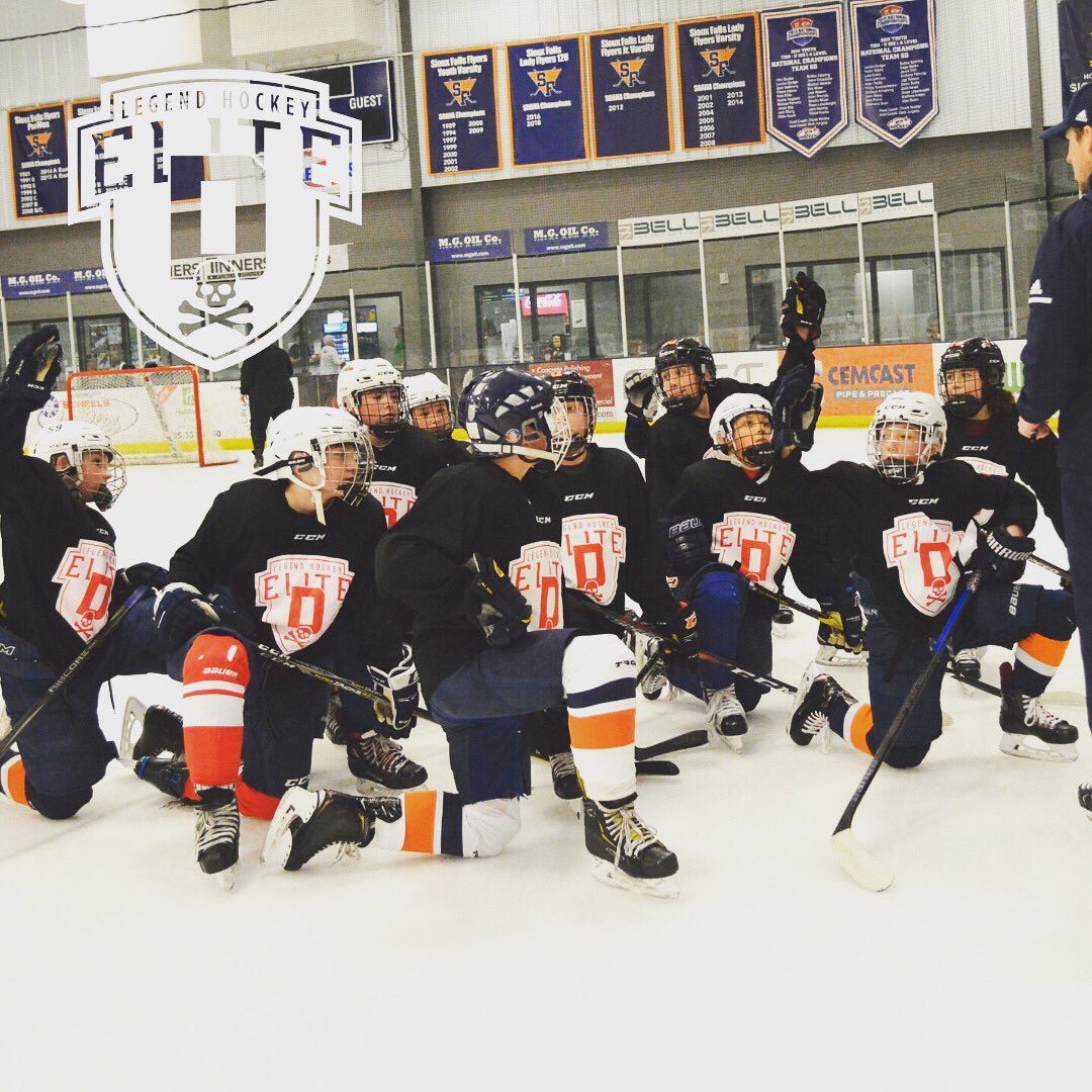 Kayceemusgrrave's tweet photo. Can you have a favorite child? If yes.. EliteD ☠️ is getting whatever it wants from 🎅🏼 this year. #favoriteprogram #hockeytraining #legendelite #hockeydevelopment https://t.co/QkfgxUICrd
