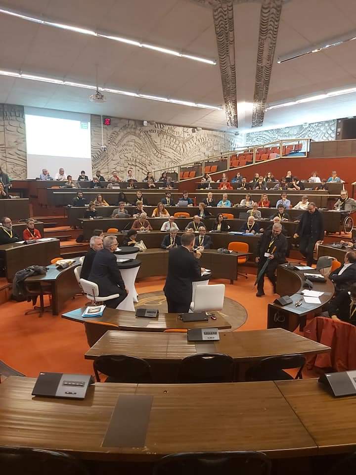 Uni_Terre's tweet photo. Lancement de la semaine #CopRegionale #CentreValDeLoire avec une 1ère étape à #Orléans 👍💚
Bravo à tous les acteurs qui se mobilisent et agissent pour la transition #environnementale, #énergétique et #sociale #Cop Ensemble passons à l action 👏 https://t.co/e8FX8YJGH5