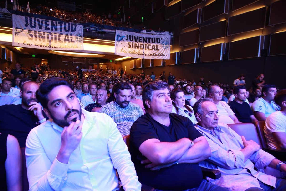 MuerzaRamon's tweet photo. Cierre del año de la juventud sindical en el teatro Gran Rivadavia .
#ListaGranateMorada
#UnidosPodemos💪💪 https://t.co/vVc62LmCIH