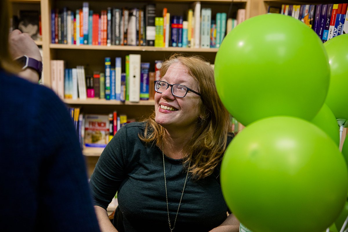 BCAE's tweet image. Planning your 2020 new year's resolution to get published?! ...get prepared in the BCAE classroom! Journalist and author @Lee_G_Malone tomorrow 12/10 for her last class! ONLY A FEW SEATS LEFT- 

bcae.org/product/get-yo…

use discount code: BANG and receive 30% off!!!