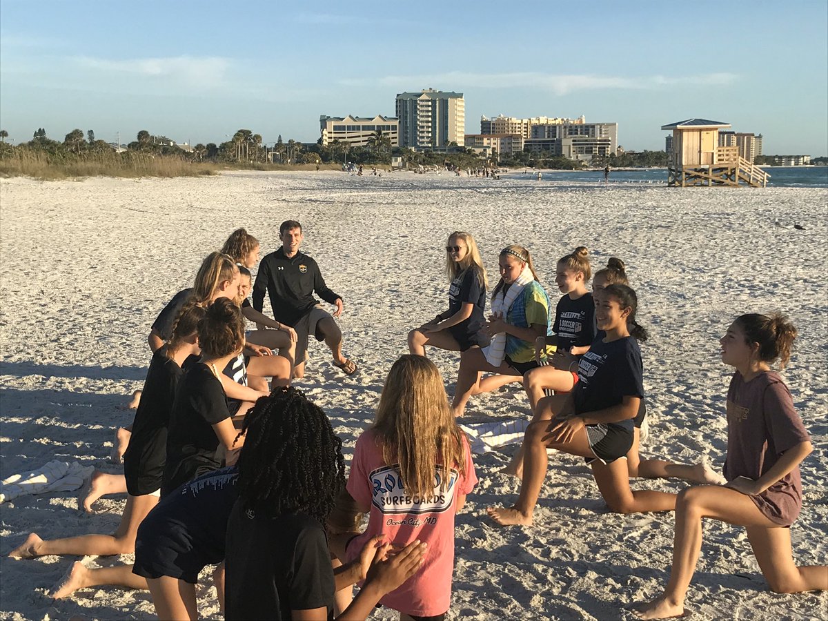 armourgirlsDA's tweet photo. The work never ends. 05s on to the recovery session with Dr Shipley after their draw with @imgacademy #restrelaxrepeat https://t.co/Kc1hcSmO3H