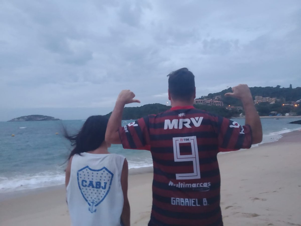 JulitoQM's tweet photo. @MarceloPerruzzi Profeee....perdón pero estoy en Brazil, en Río, la tierra del Gabygoool, vamos a tener que tomar el café el año que viene, puede ser el 26/06...no sé..digo por tirar una fecha...mire el paisaje profeee....no es muy lindo?? https://t.co/DycQzfqKNq