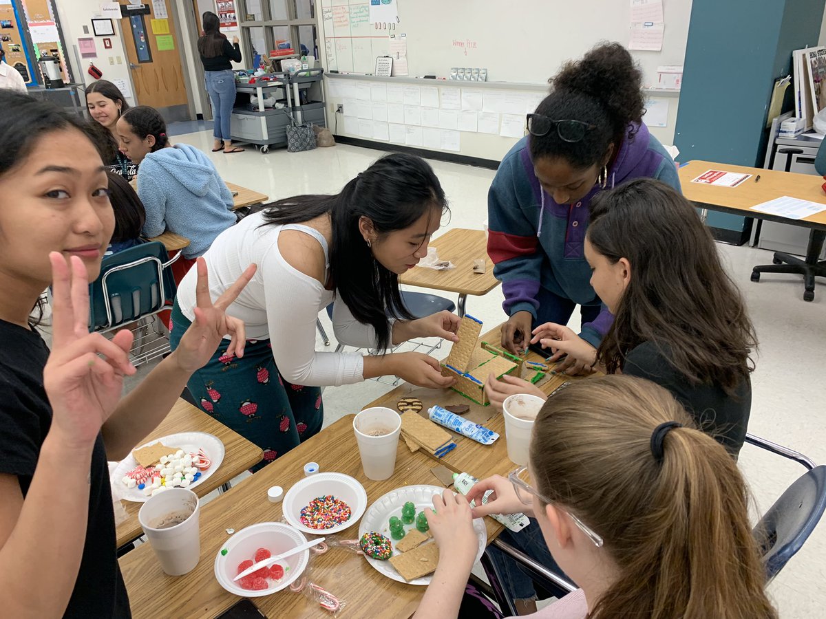 CGHS_HOSA's tweet photo. Thank you to everyone who came out to our gingerbread contest and congrats to our big winners!🎄 https://t.co/KAqp1slIlG